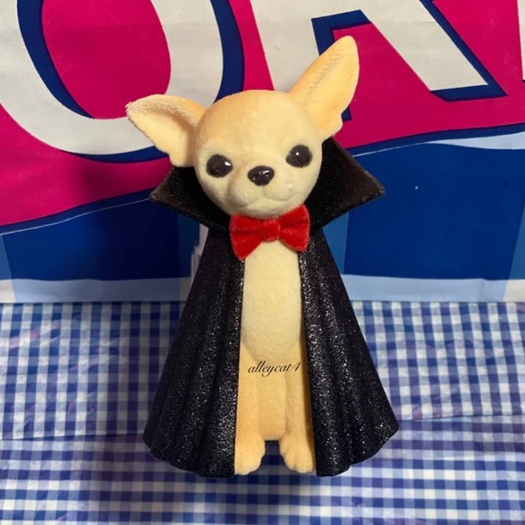 Wallflower Vampire Dog Nightlight - Picture 2 of 9